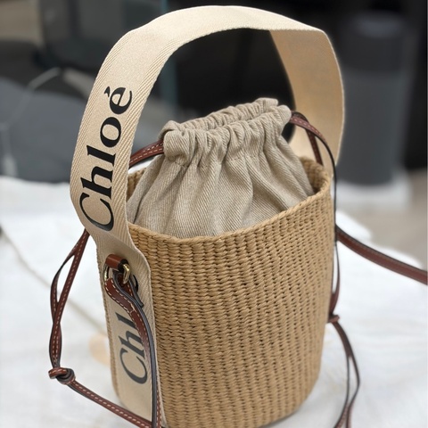 Chloé Woody Basket 草編水桶包