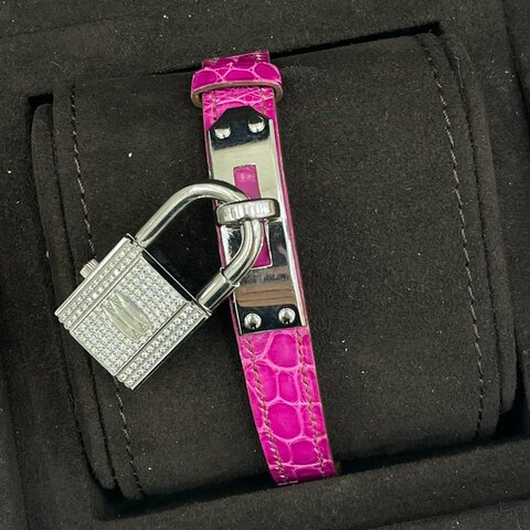 愛馬仕 Hermès 鎖頭手錶 梅紅色 銀扣｜Q刻
