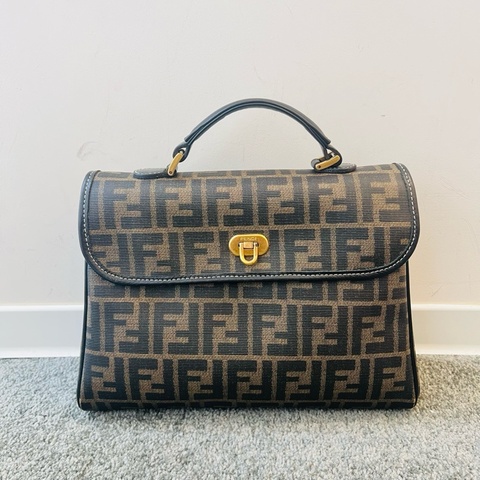99新 Fendi芬迪 中古 老花手提公文包 kelly包 底長28