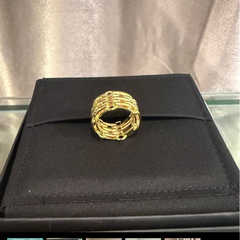 金色戒指