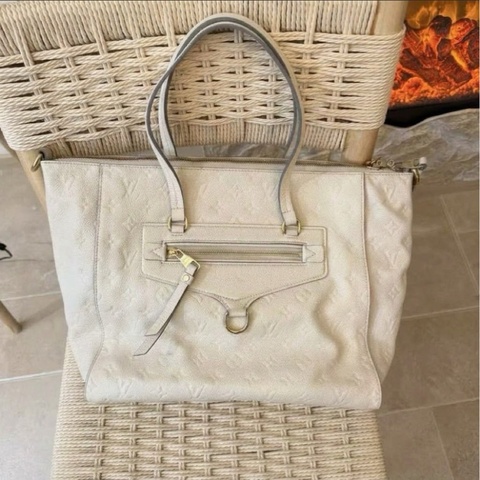 【仙女感十足的LV👸🏻🩷全網最低價✨】Louis Vuitton/LV  白色lumineuse購物袋托特