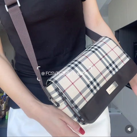 #超甜割愛💰 Burberry經典菱格紋斜挎包 #絕版收藏✨