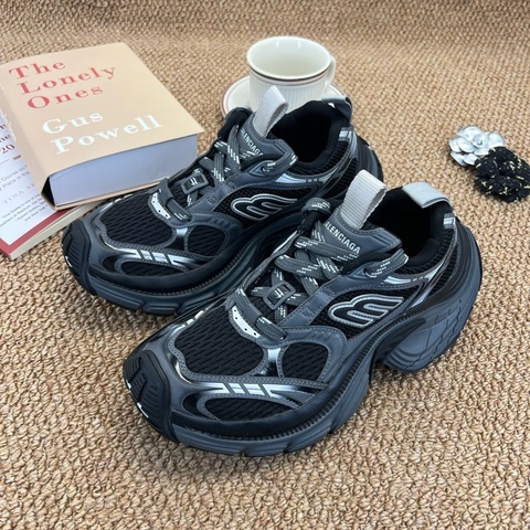 Balenciaga巴黎世家 6XL 黑灰拼接 36 碼