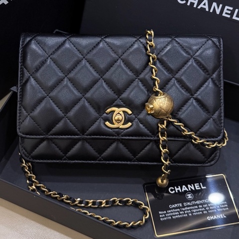 Chanel香奈兒 黑金羊金球woc鏈條斜挎包 29開帶卡 尺寸19.2*12.3*3.5cm