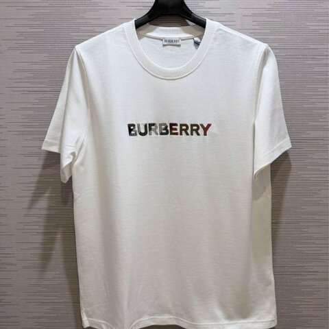 💎Han's house精品服飾💎 Burberry 格紋 刺繡紋 現貨 L  短T T恤