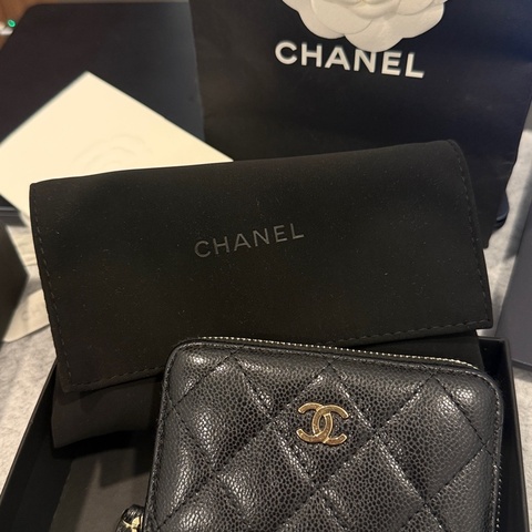 CHANEL經典菱格短夾