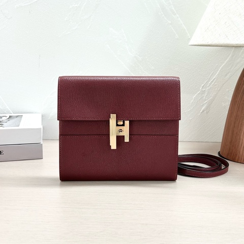 HERMES/愛馬仕 Cinhetic to go單肩斜挎包 年份:D刻 尺寸:18*16*2