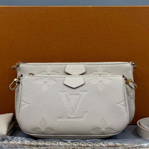 Louis Vuitton LV 路易威登 米白色壓紋四合一斜挎包 純芯片 尺寸24*13