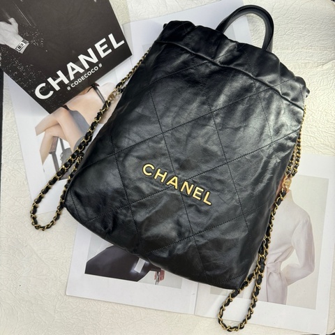 Chanel香奈兒 黑金22bag雙肩包 芯片款 底長28 無附件。