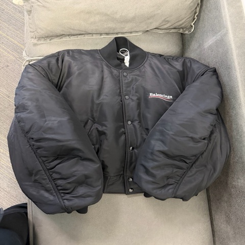 Balenciaga巴黎世家 黑色可樂bomber M碼