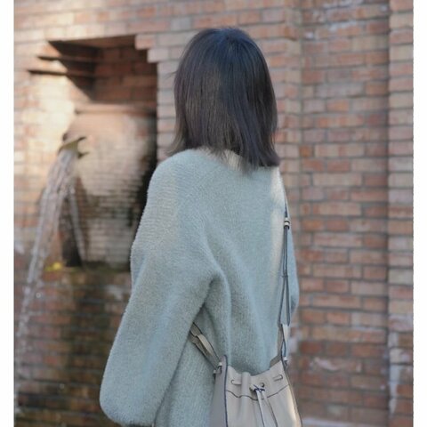 LOEWE 白色Hammock mini抽繩吊床包 11*19*16 98新配件塵袋