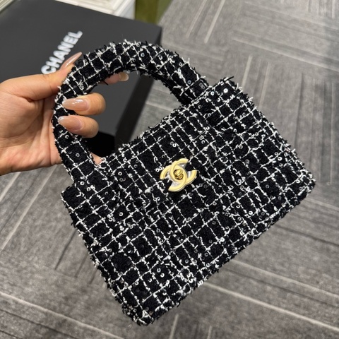 全新✨CHANEL香奈兒 24P春夏 Kelly 大號金標鏈條帶手柄 皮穿鏈 粗花呢亮片編織毛呢 單肩包斜挎包手提包 黑拼白色