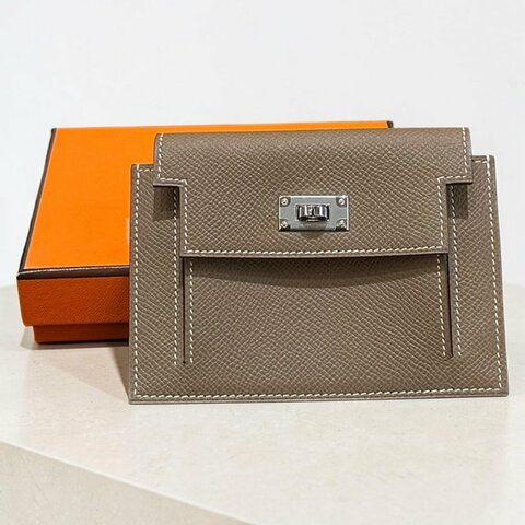【美收精品】HERMÈS 經典大象灰/奶茶色 Epsom 牛皮 Kelly Pocket 凱莉拉鍊卡夾短夾 / 零錢包 7-286【隔月月中將轉賣至日本 上架期限30天】