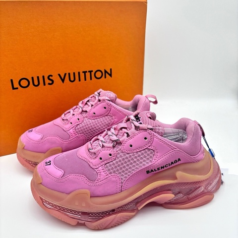 BALENCIAGA/巴黎世家 Triple‑S粉水晶老爹鞋 37碼