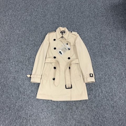 Burberry 巴寶莉 米白色 雙排扣 腰帶 風衣 大衣 外套🧥 UK4 99新。