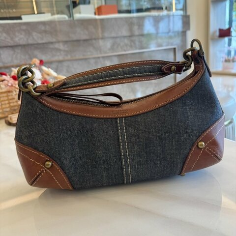 Burberry Blue Label 丹寧異素材拼接肩背包