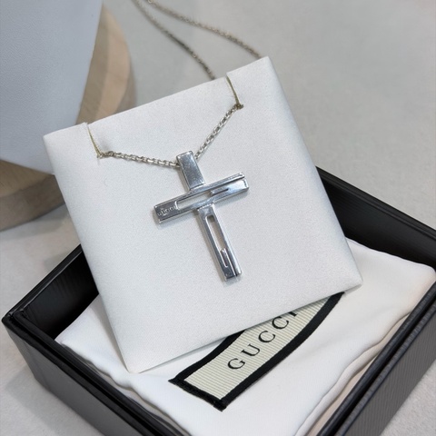 GUCCI G 形鏤空十字架項鏈 IA690