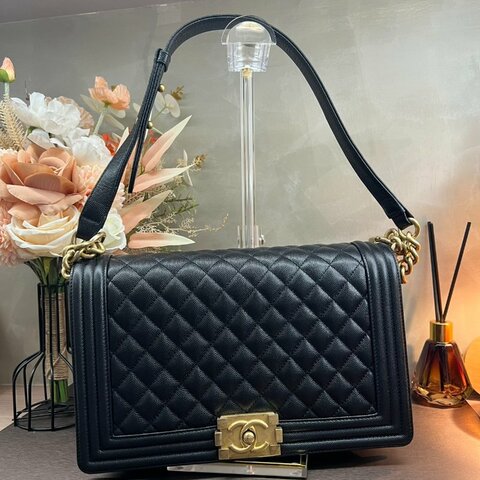 CHANEL Le Boy28 黑金荔枝牛皮 MM179