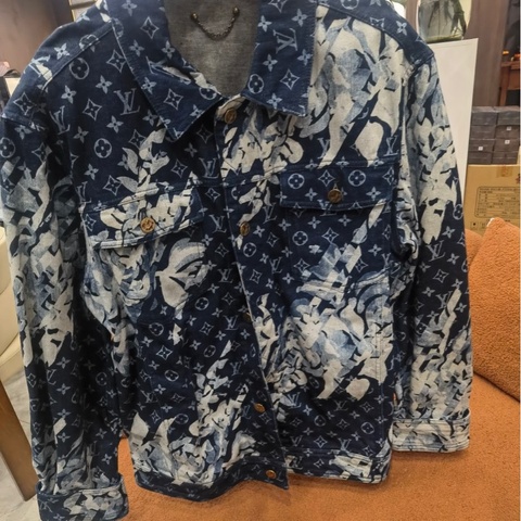 LV路易威登牛仔夾克,54碼 意大利產,Monogram老花滿印 扎染設計