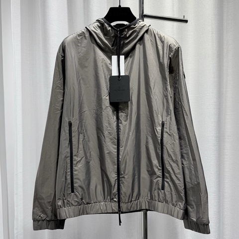 Moncler 盟可睞 風衣 夾克外套 5碼 袖標 連帽 拉鍊 錦綸面料 深灰色