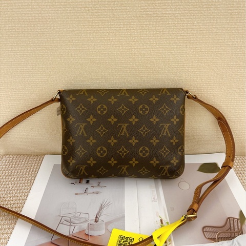LouisVuitton/路易威登  Monogram 帆布和細膩牛皮革斜挎包
