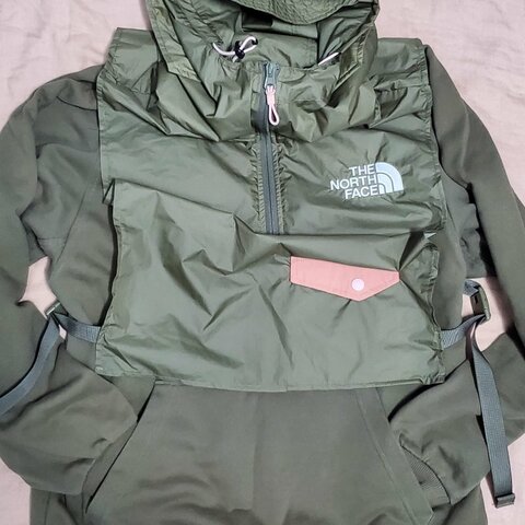 The North Face Urban Exploration 2-in-1 Hoodie 二合一可拆卸背心連帽衛衣