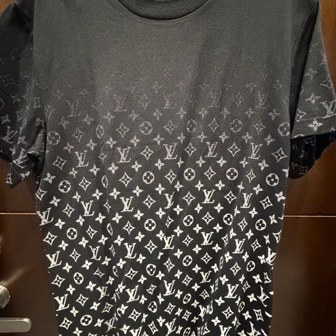 Louis Vuitton Men's Monogram Gradient T-Shirt Black
